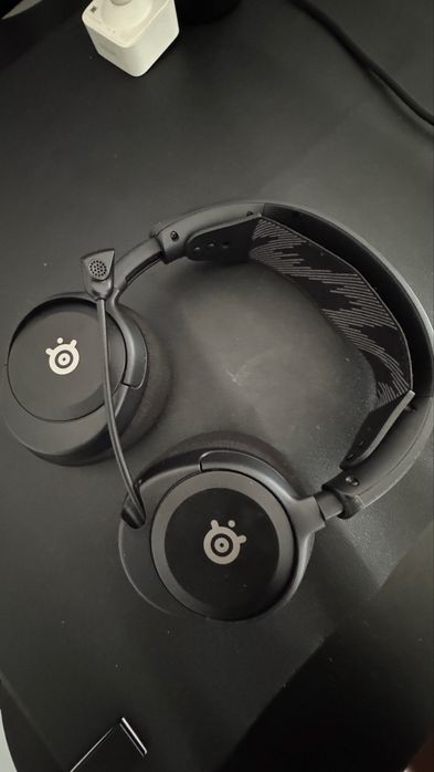 SteelSeries Arctis Nova 1