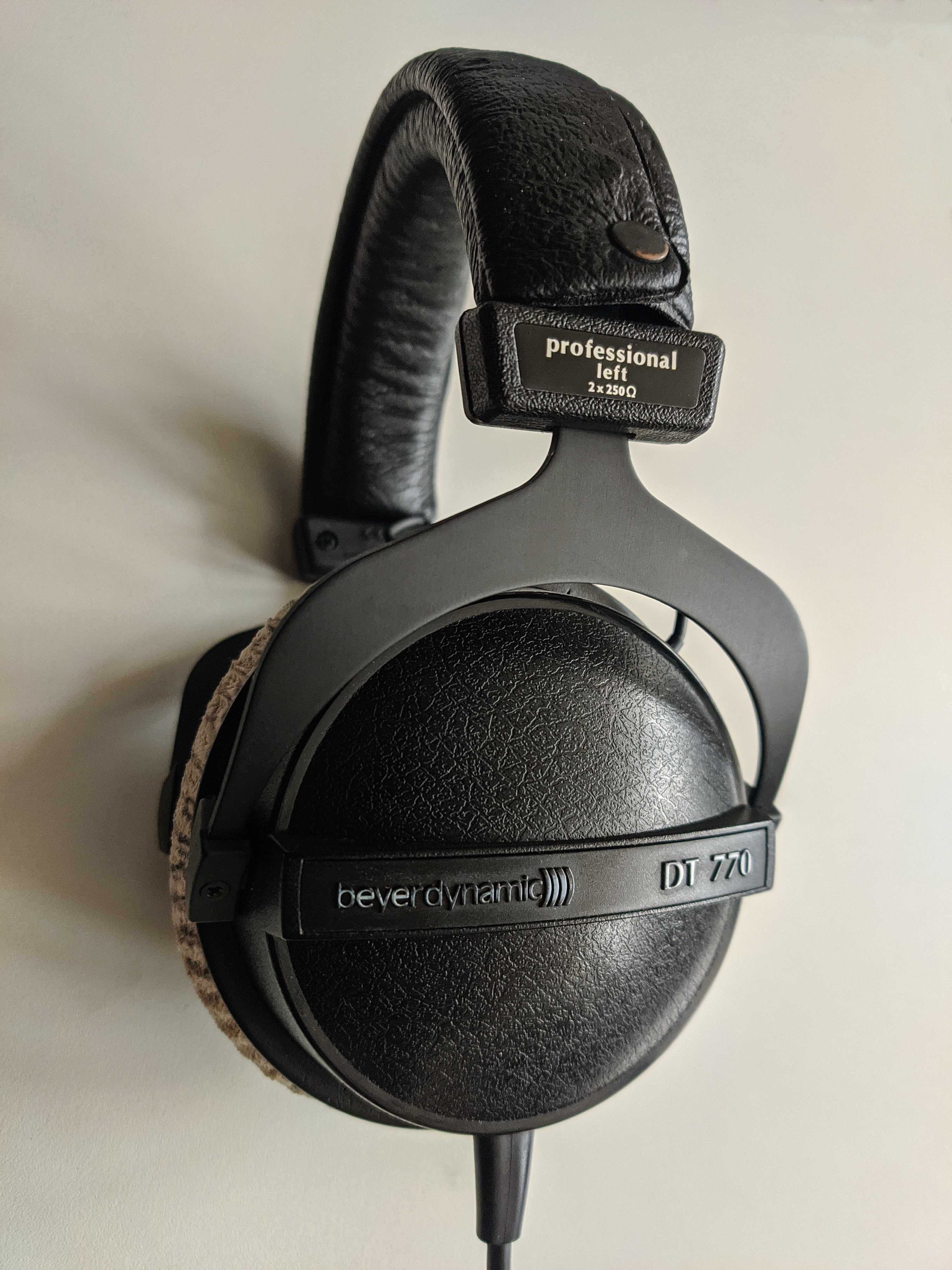 Навушники Beyerdynamic DT770 Professional 250Ohm, студійні