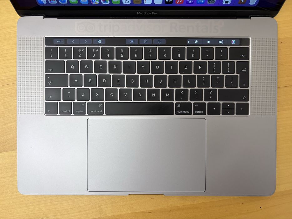 Macbook Pro 15” 2017 i7 16/512GB