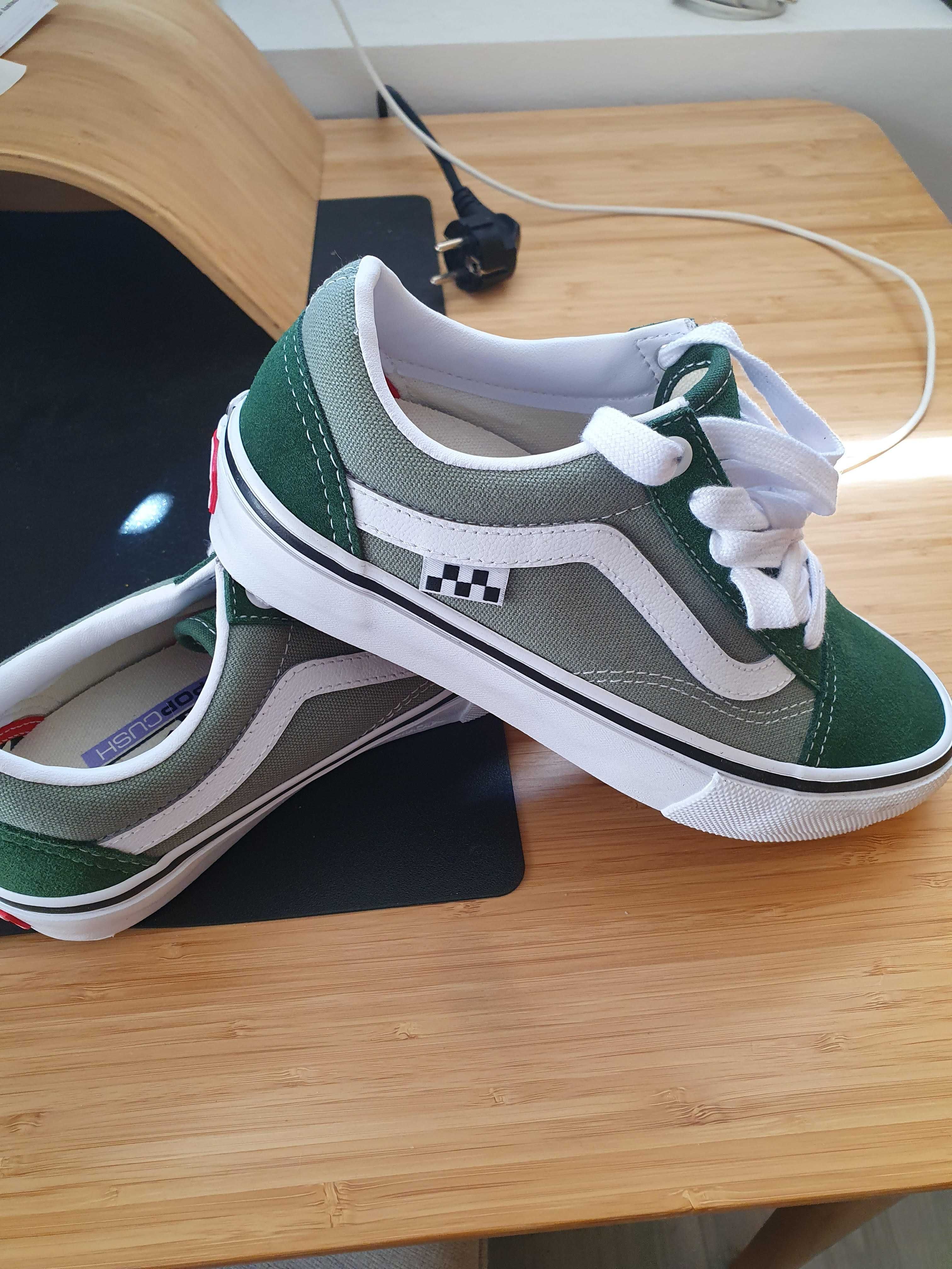 Tênis VANS Novos