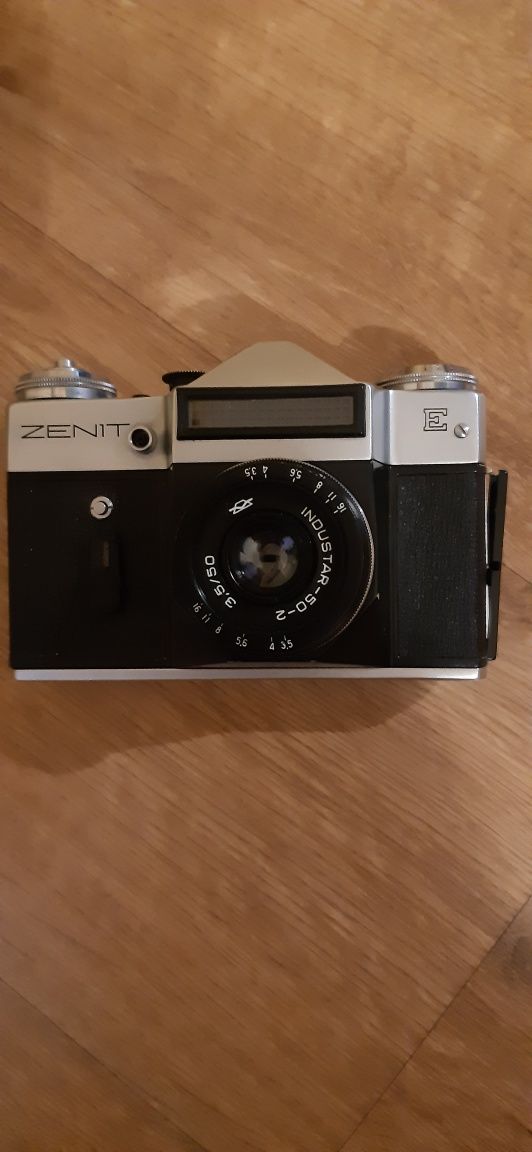 Aparat fotograficzny ZENIT E