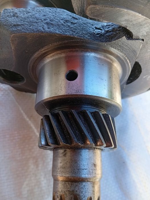 Колінвал до  МТЗ