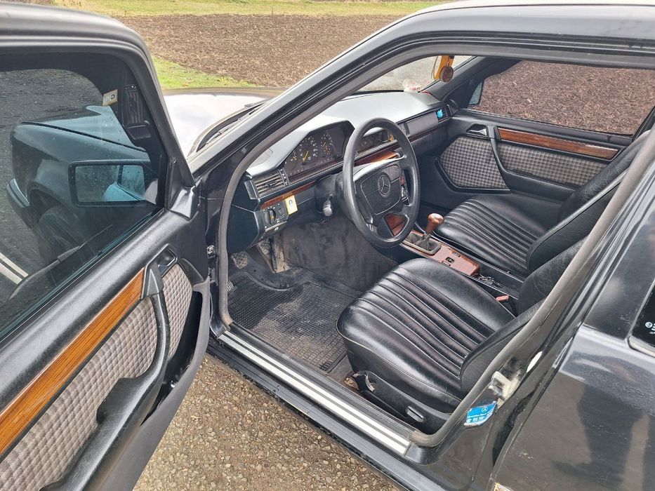 Мерседес w124 250D