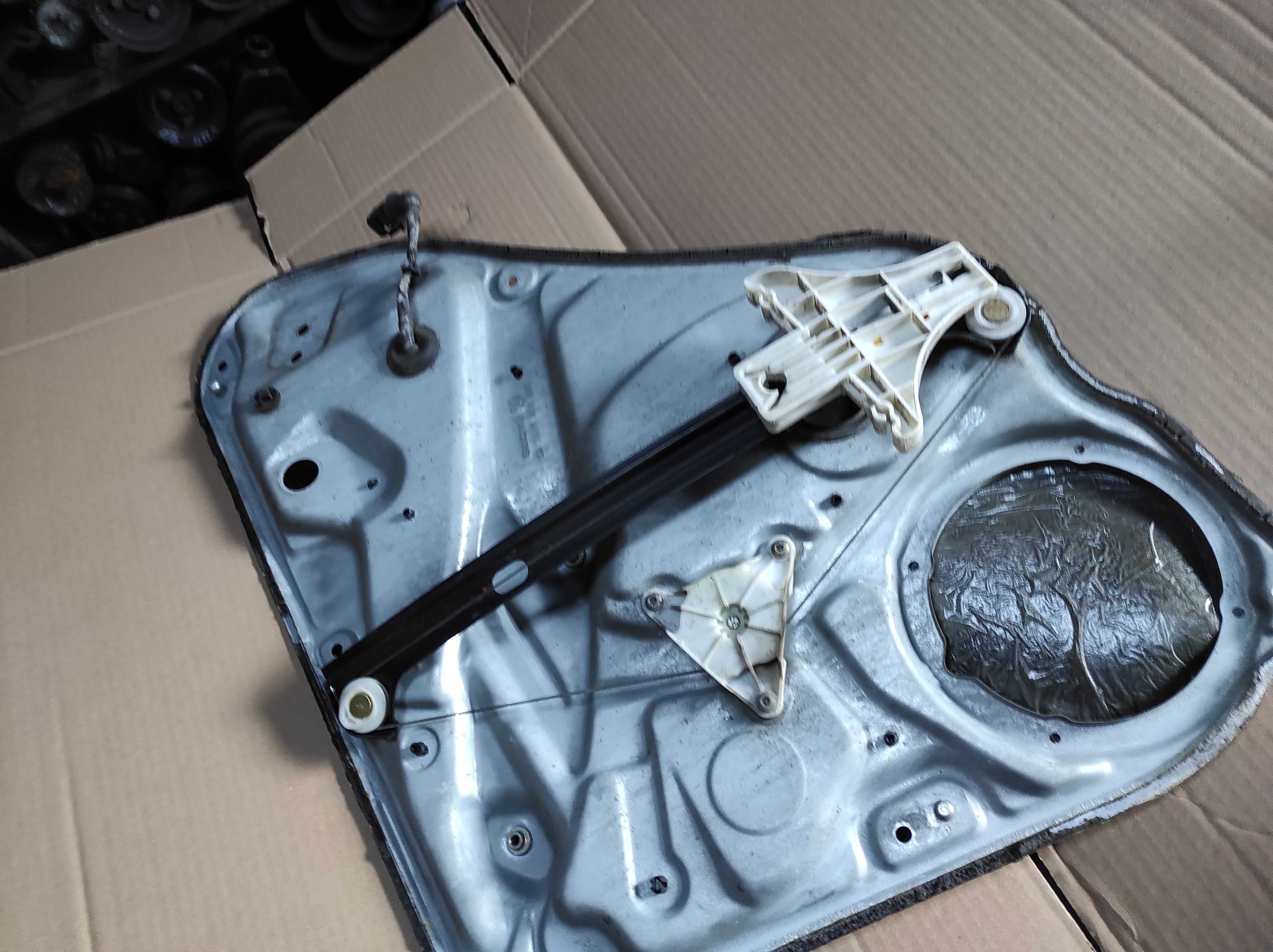 Mechanizm Otwierania szyby Lewy Tył Vw Passat B 5 FL Sedan