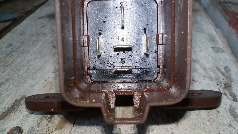 Реле склопідйомника 97BG-14A267-AA Фокус Мк1 Мондео Мк2 + фішка