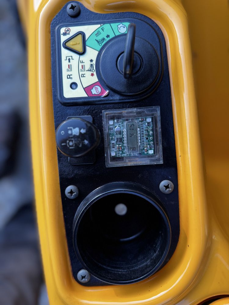 Traktorek Zero Turn Cub Cadet FMZ50 Kawasaki 22 KM 2 cyl