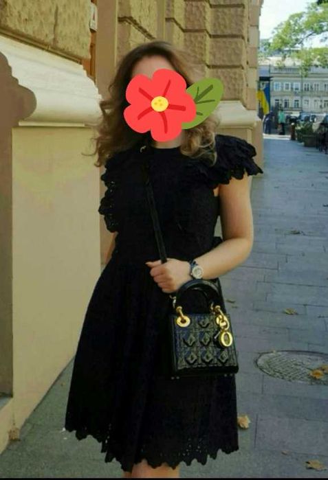 Чёрное кружевное коктейльное платье "H&M".