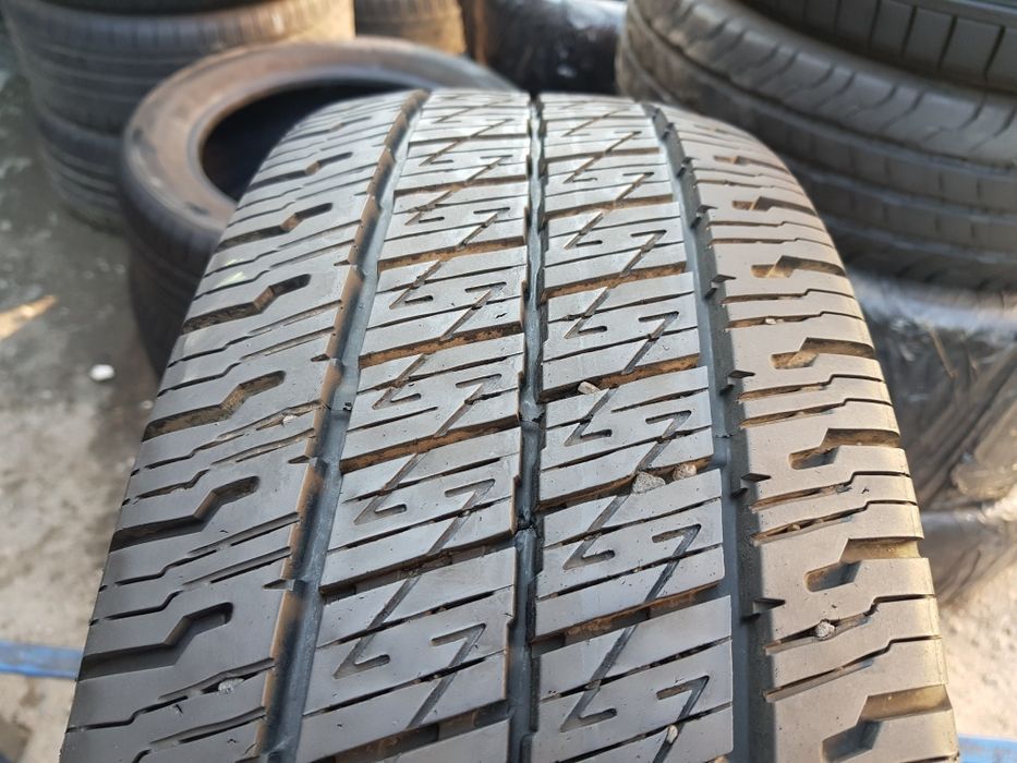 Uniroyal AllSeasonMax 215/65/16C rok 2018 8mm. Opona pojedyncza 1szt