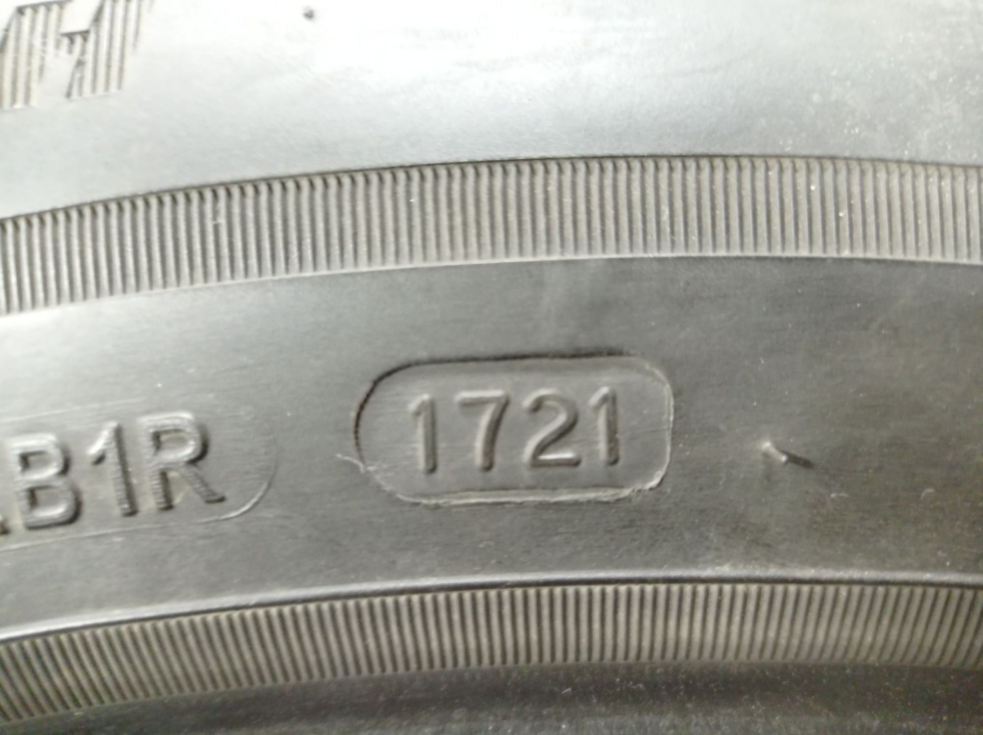 Шини бу літо 235/55 R19 Goodyear