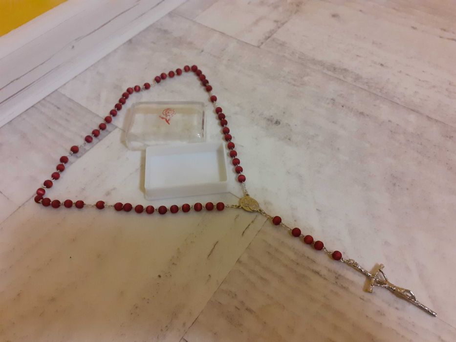 Różaniec z drzewa różanego 100% ok, komplet, opakowanie