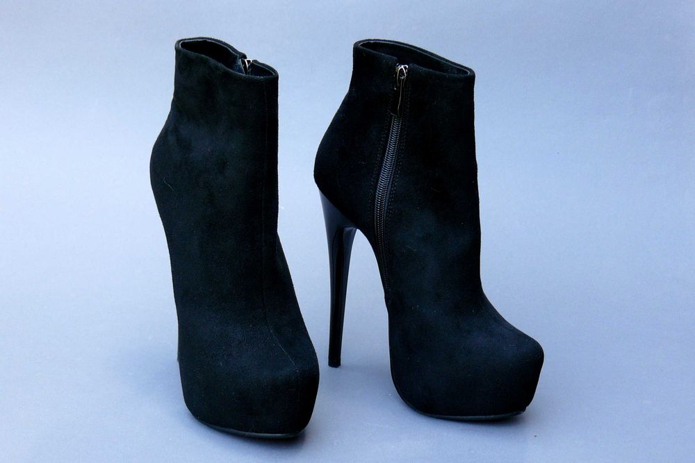 Жіночі Ботильйони чорного кольору 35 р. Осінні