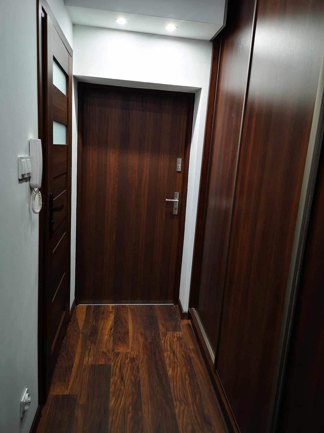 Wynajmę mieszkanie 55m dla konesera ciszy i spokoju .