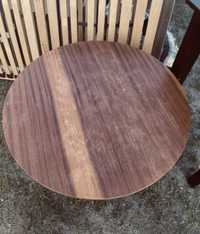 Drewniany stolik okrągły