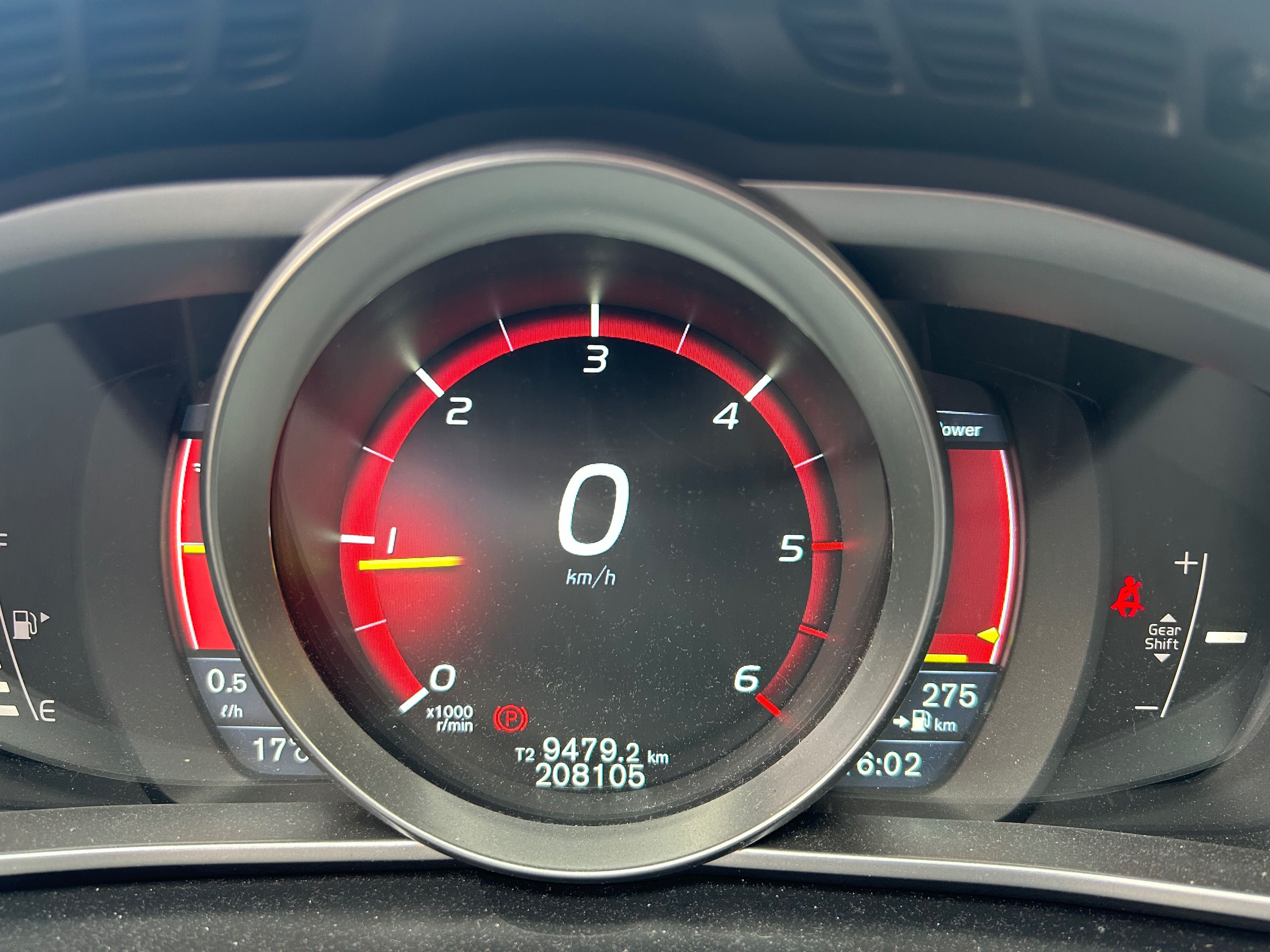 Volvo V40 R Design