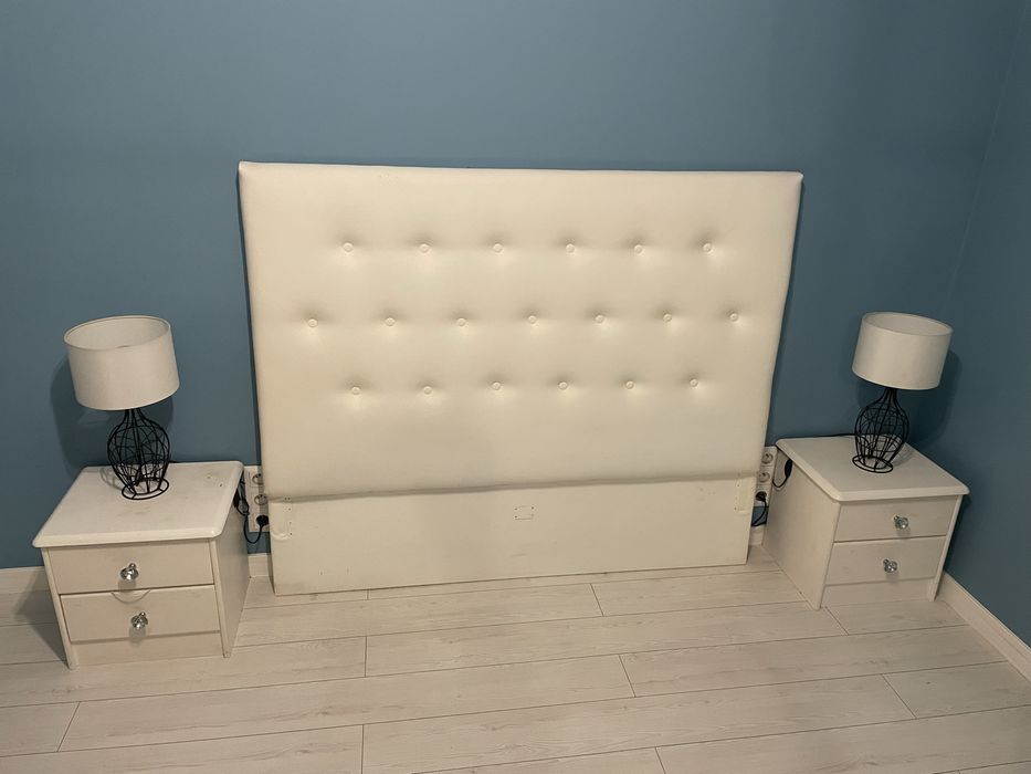 Wezgłowie zagłówek łóżka i szafki nocne
