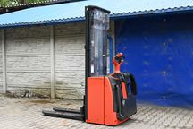 Paleciak elektryczny Linde L14 AP Triplex 540cm 1400kg 2017rok FHP 397