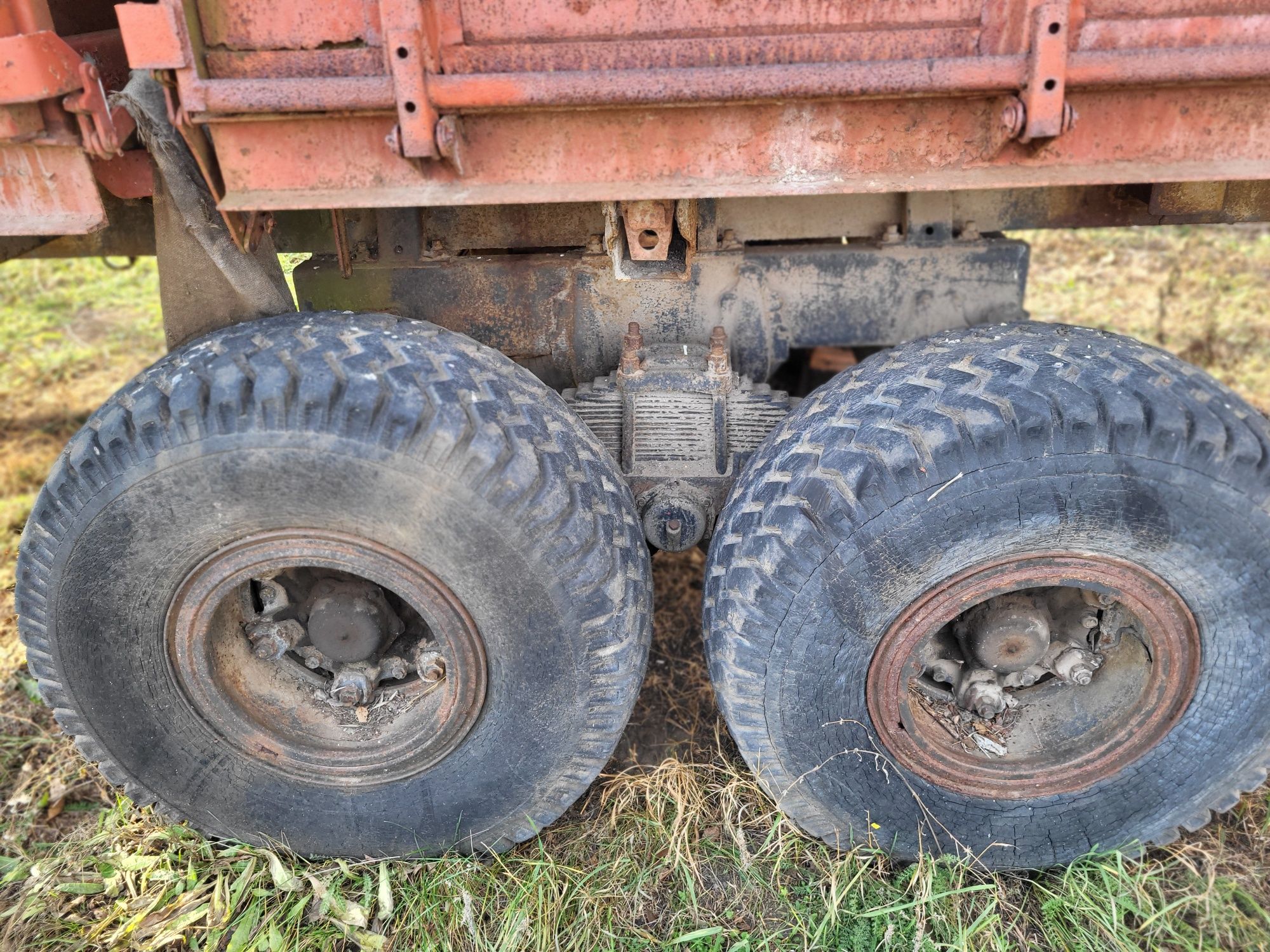Продам причеп 1птс9