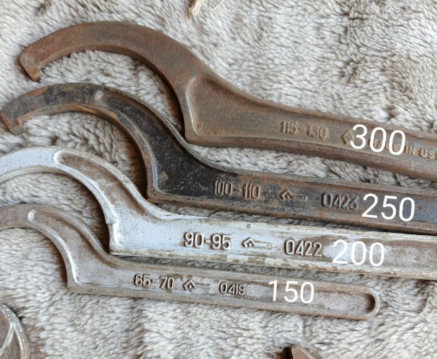 Гайкові ключі великих розмірів СРСР , ключі для круглих шлицьових гайо