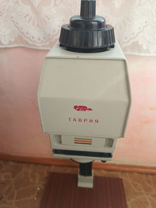 Продам фотозбільшувач Таврія