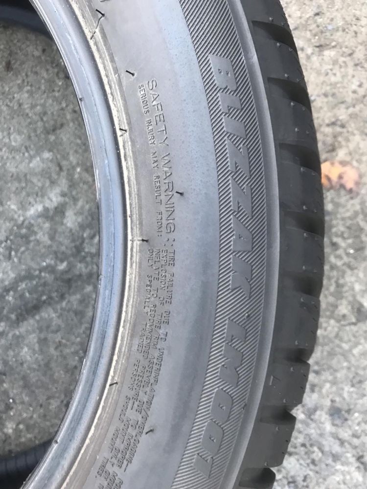 bridgestone blizzak 225/50r17 комплект резина шина зима  майже нові