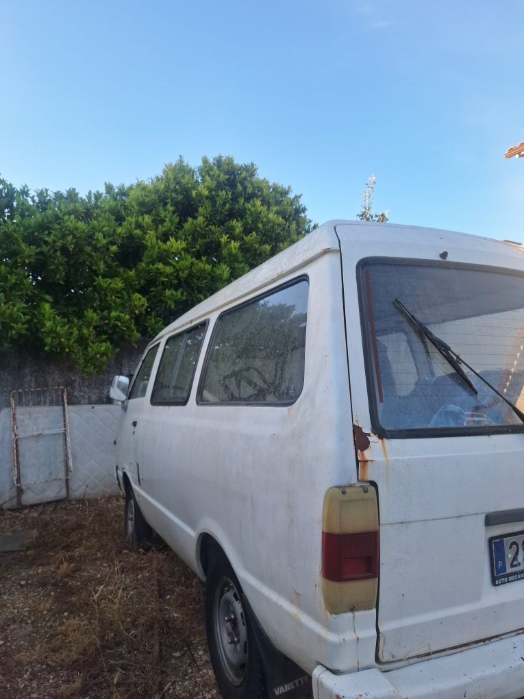 Nissan Vanette 8 lugares