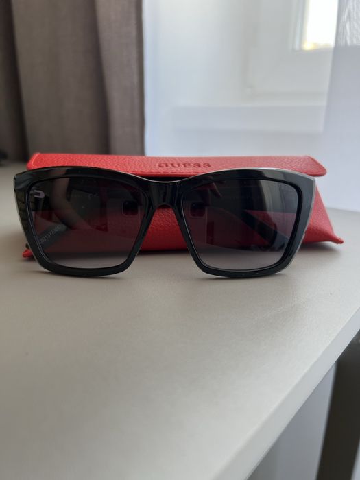 Сонцезахисні окуляри GUESS оригінал