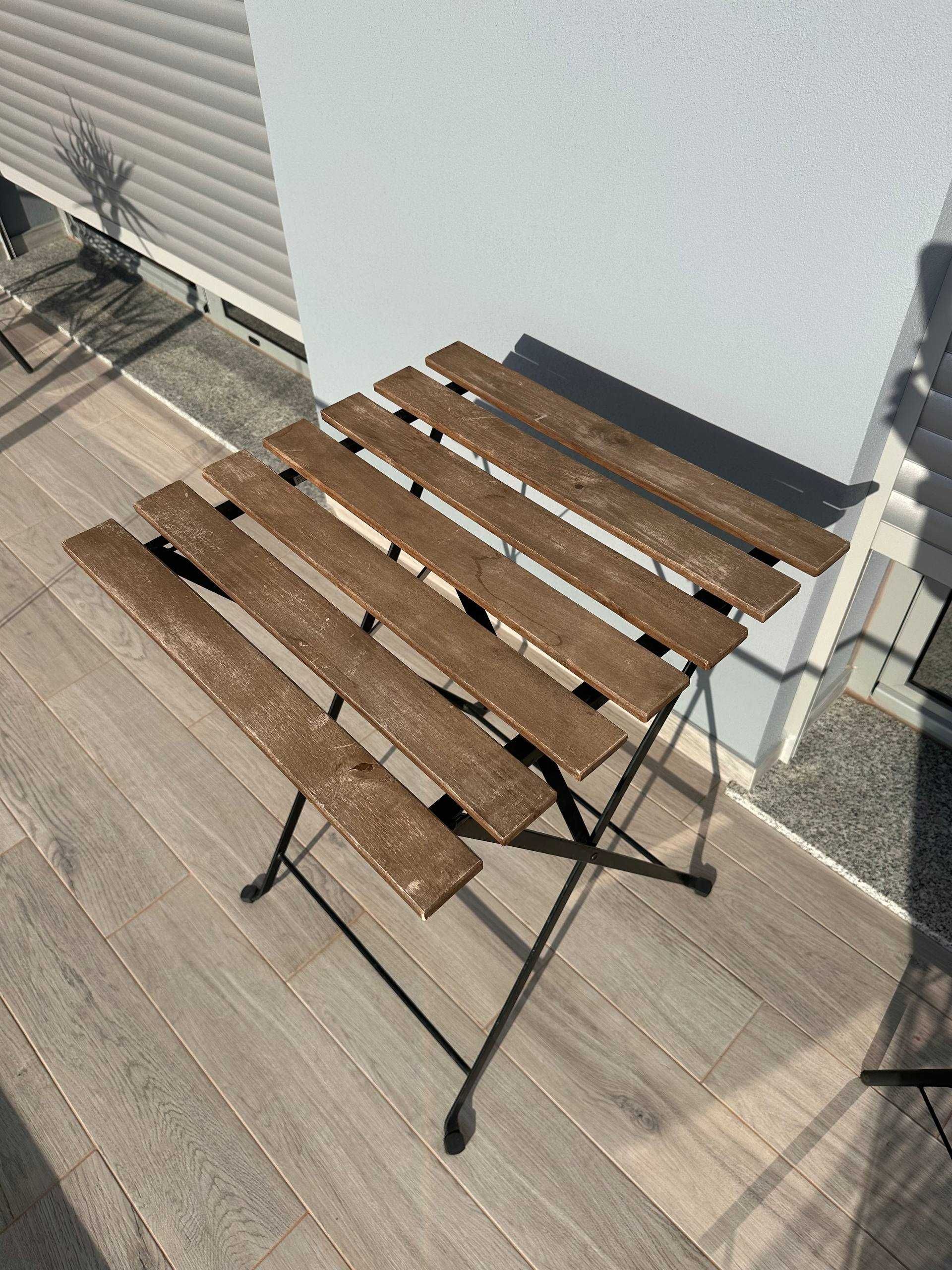 Conjunto Mesa e 2 Cadeiras de Exterior
