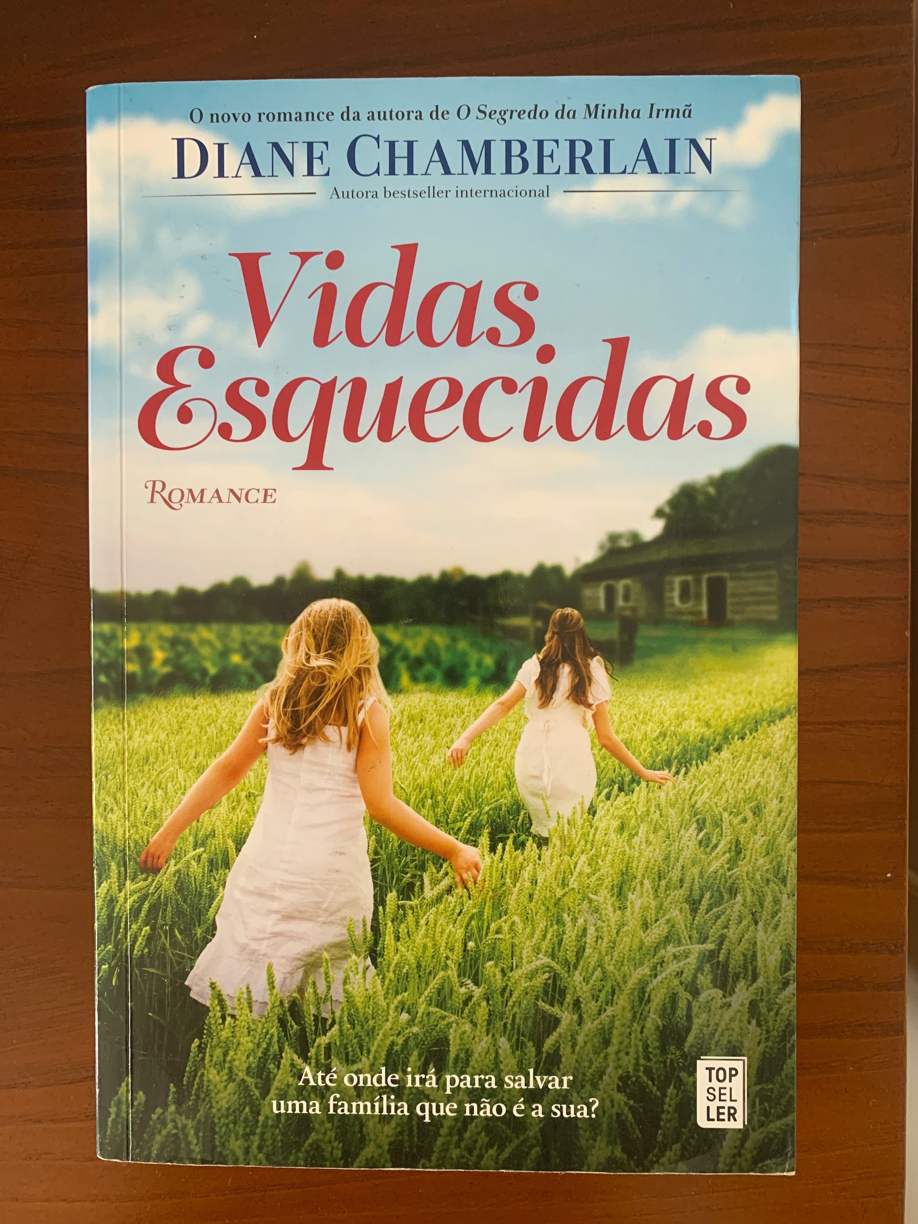 Vários livros em bom estado