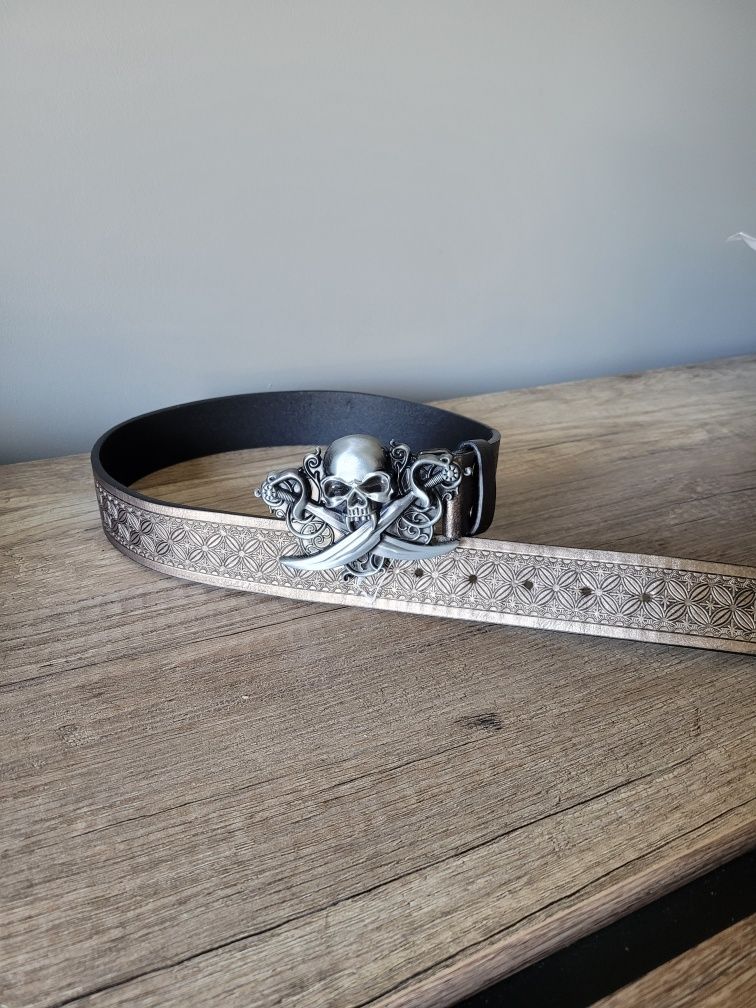 Nowy pasek skórzany metalową trupią czaszka y2k Alternativ Unisex
