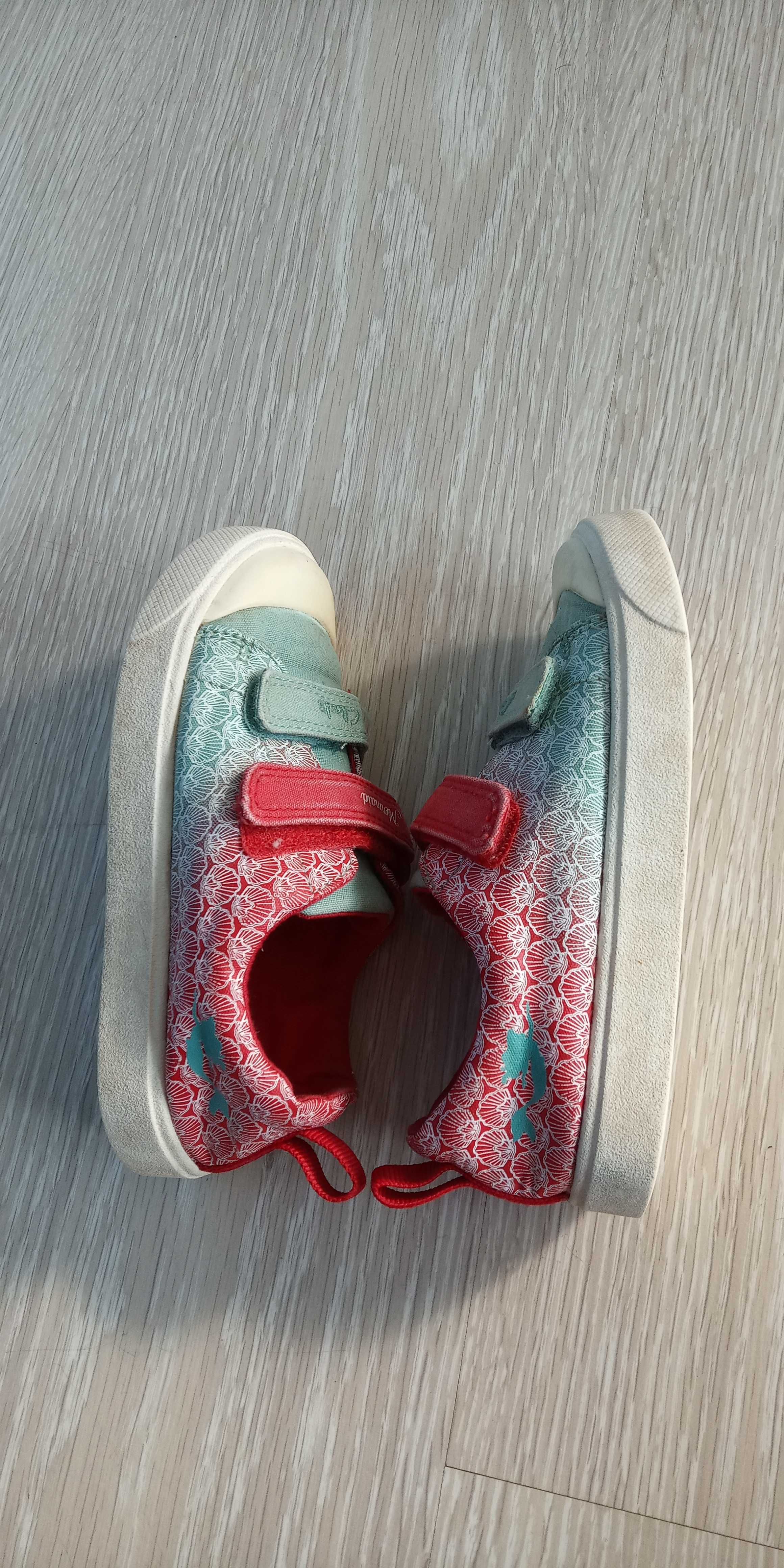 Clarks Disney Mermaid 15,5 cm wkł. trampki na rzep, używane