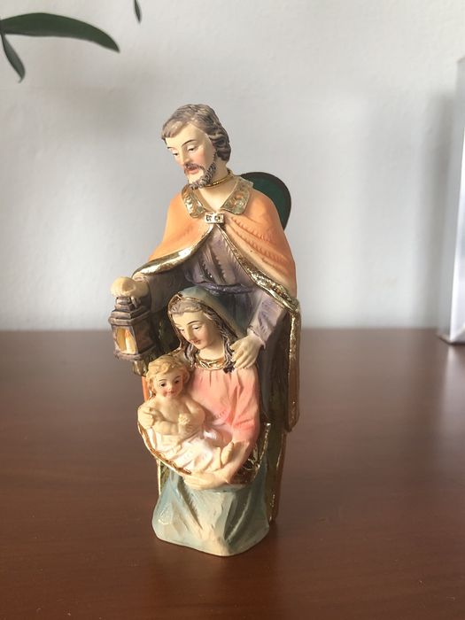 Presépio em miniatura pintado à mão