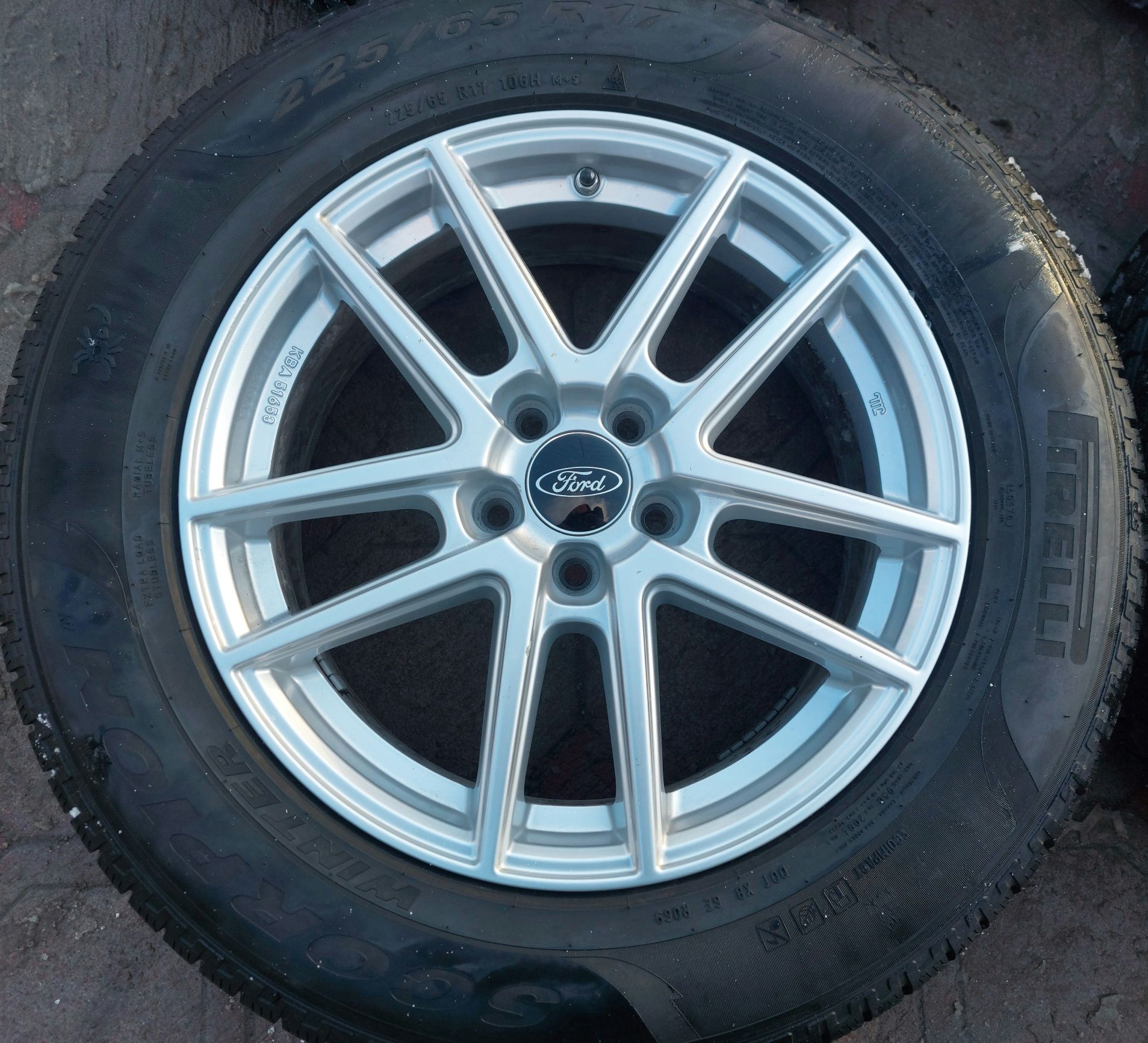 5 108 R17 Ford Focus Fusion Mondeo Fiesta Kuga Edge Escape Volvo
