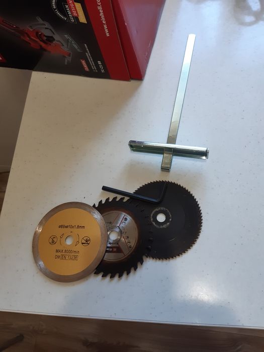 Дисковая мини-пила Einhell TC-CS 89 (роторайзер).