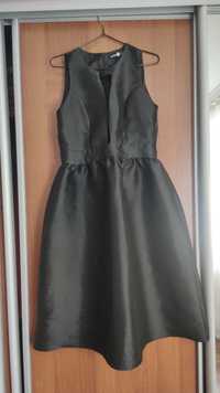 Чорна вишукана сукня