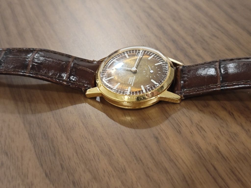 Relógio suíço vintage a corda Hudson