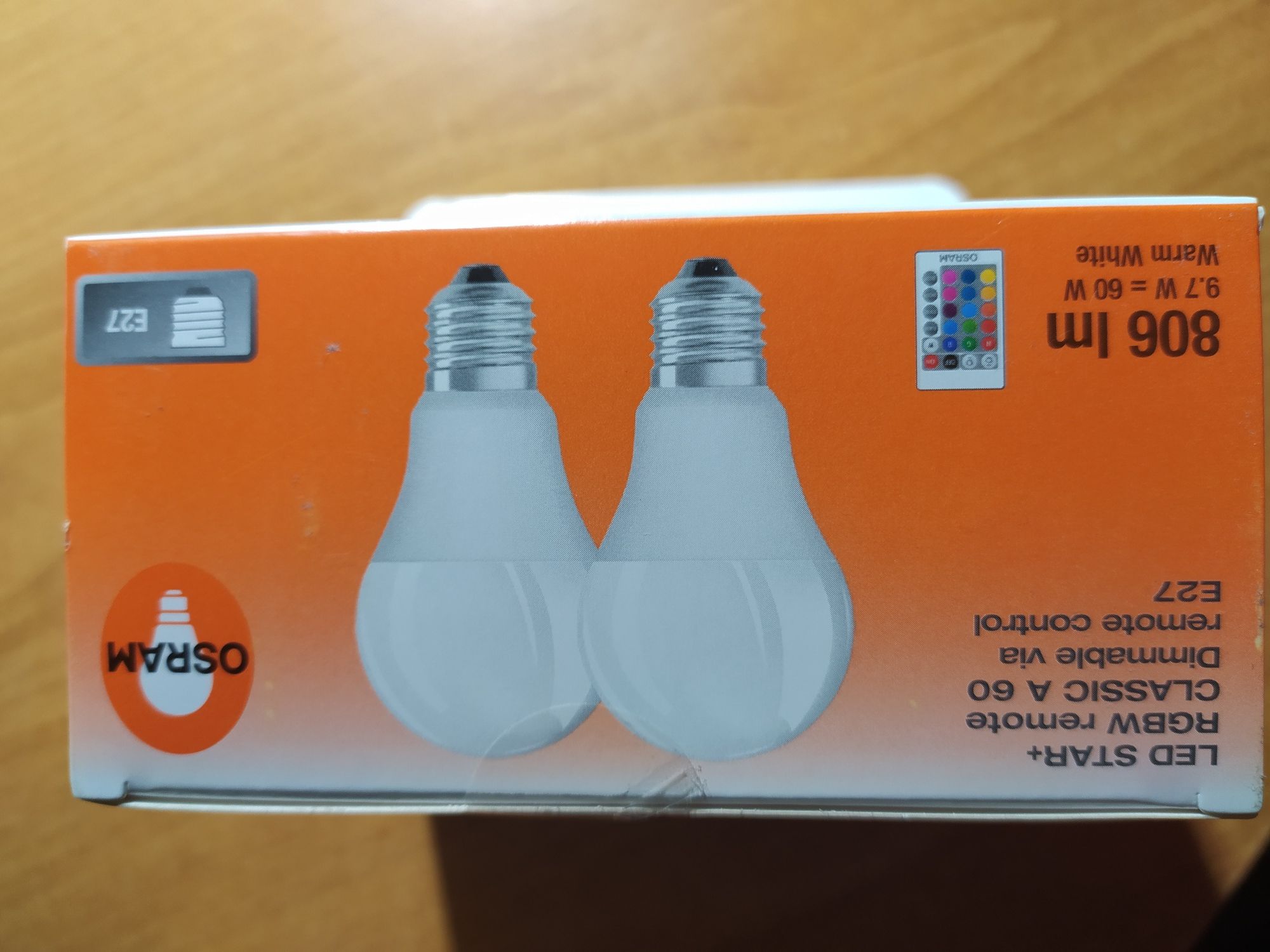 Led лампа OSRAM ST CLAS A60 RGBW FR 9.7 W /2700K E27  с пультом