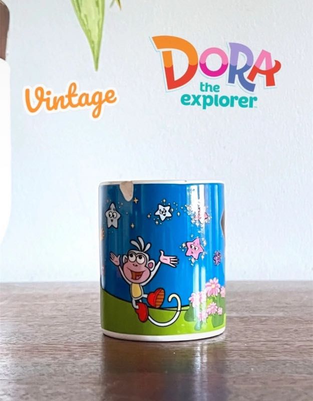 Pack Dora Exploradora Caneca Vintage + dvd “Dora Salva o Dia”