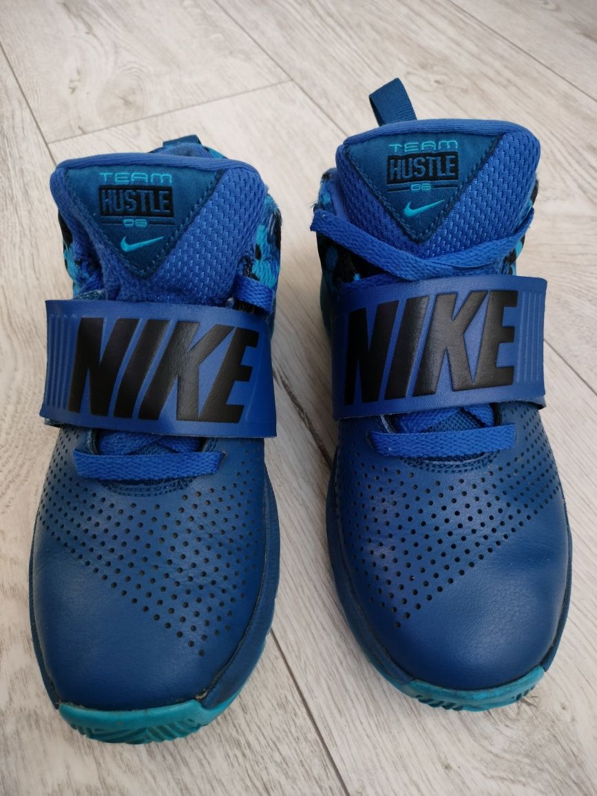 Buty Nike młodzieżowe 35,5