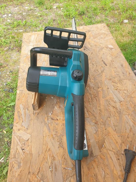 Piła makita elektryczna 230V