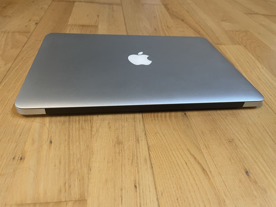 MacBook Air 13” (2017)