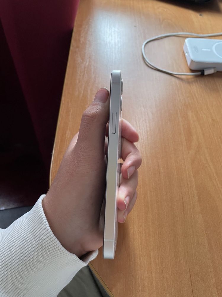 iPhone 12 на 64гб