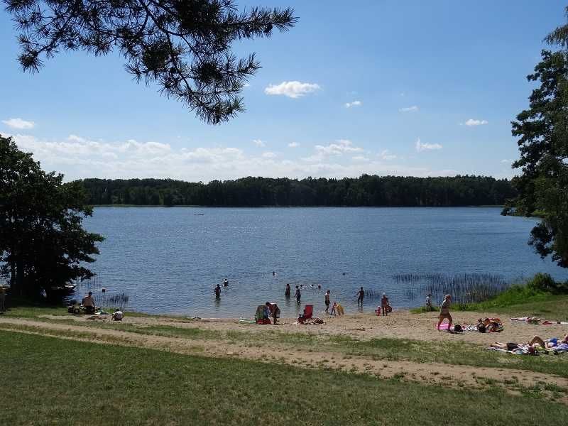 Domek z kominkiem na Mazurach ryby łowisko las