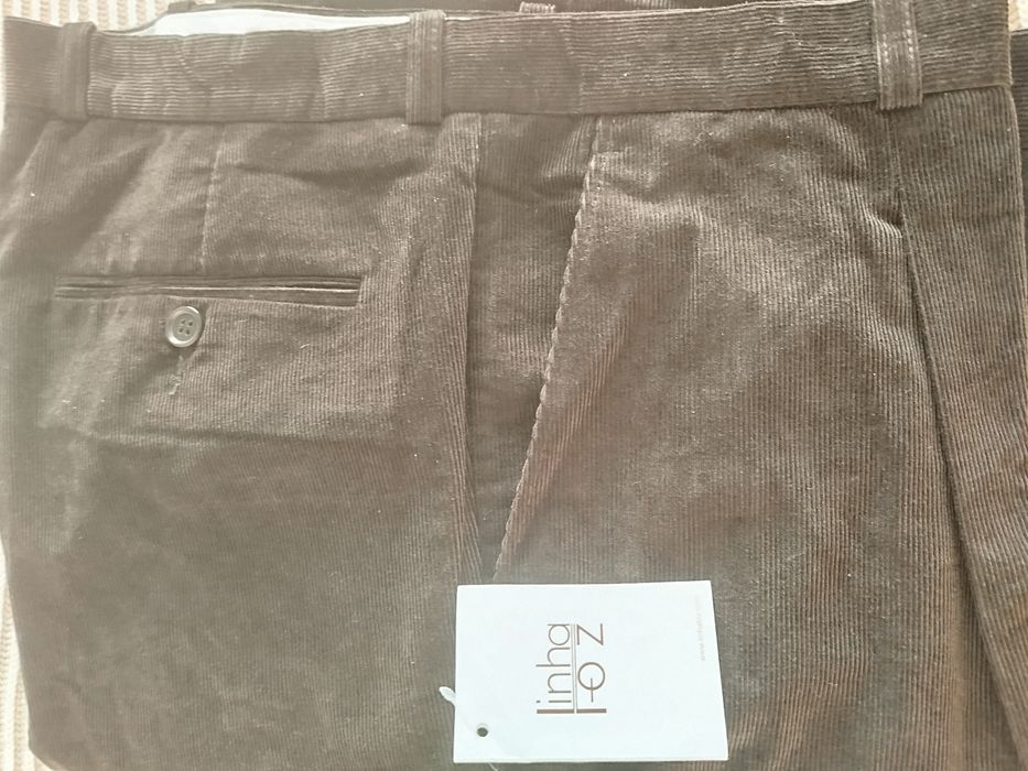 Calças de bombazine masculinas com prega