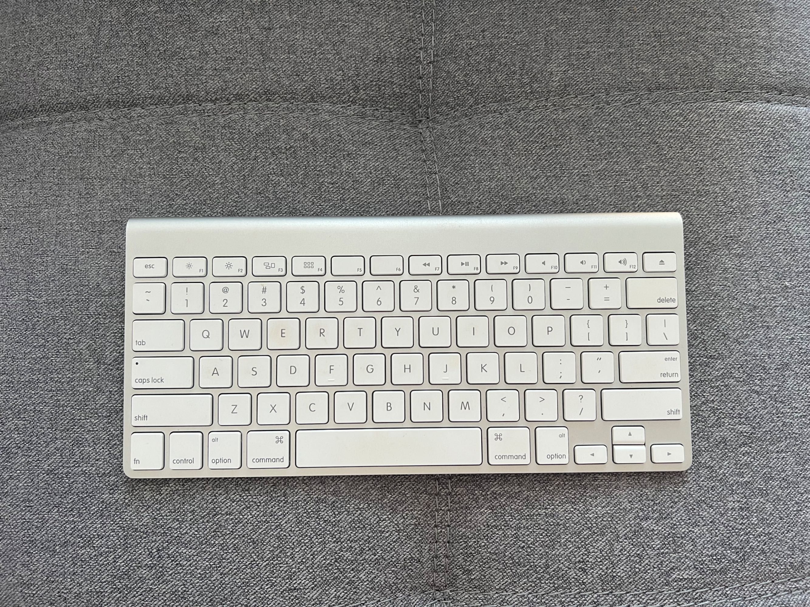 Клавіатура і мишка Apple, оригінал