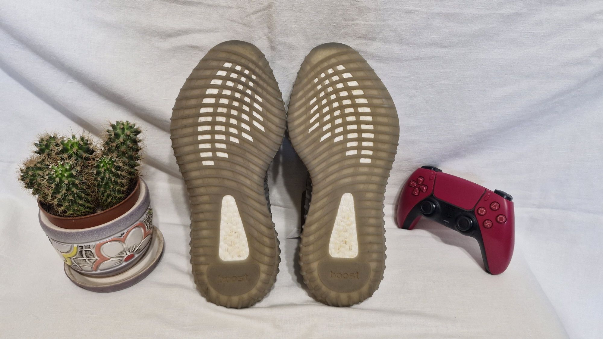 Кросівки Adidas Yeezy Boost 350 V2.Beluga.Розмір 42