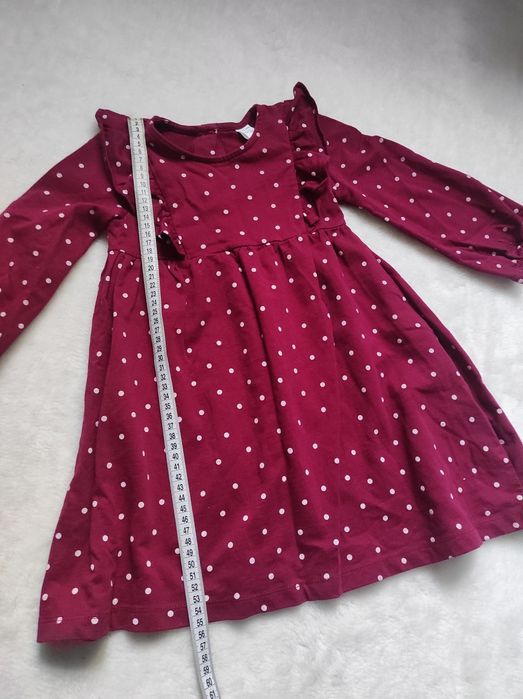 Сукня на дівчинку.