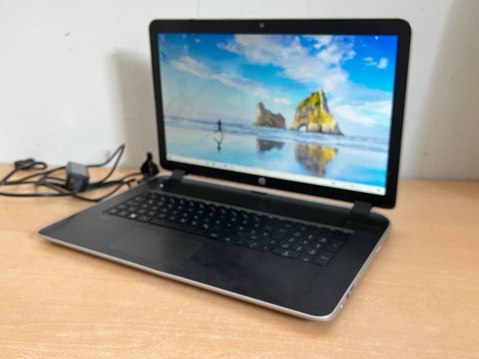 Ноутбук HP / AMD A4-6210 / 4 ГБ / 465 ГБ HDD / R3 Graphics