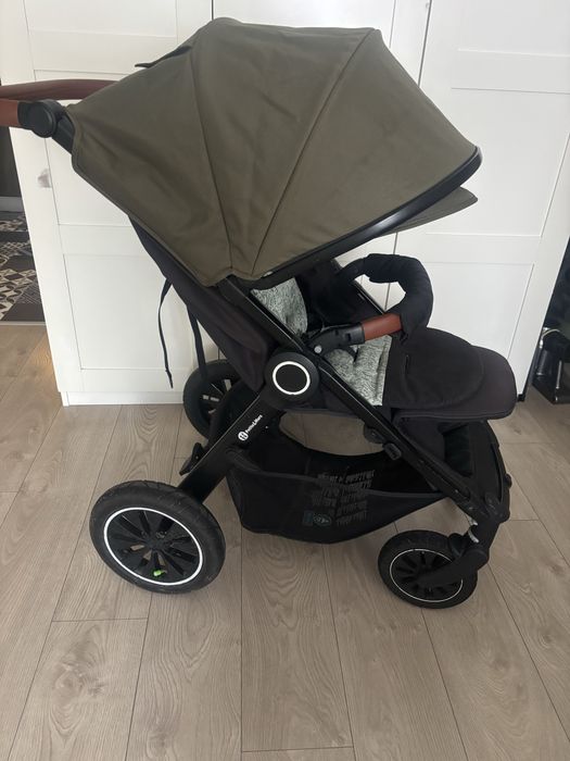 Wózek spacerowy dziecięcy Petite&Mars street+ do 22 kg khaki green