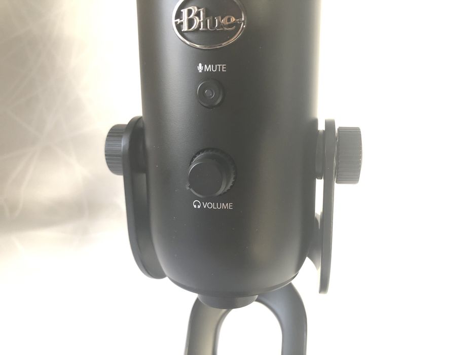 Микрофон Blue Microphones Yeti идеал