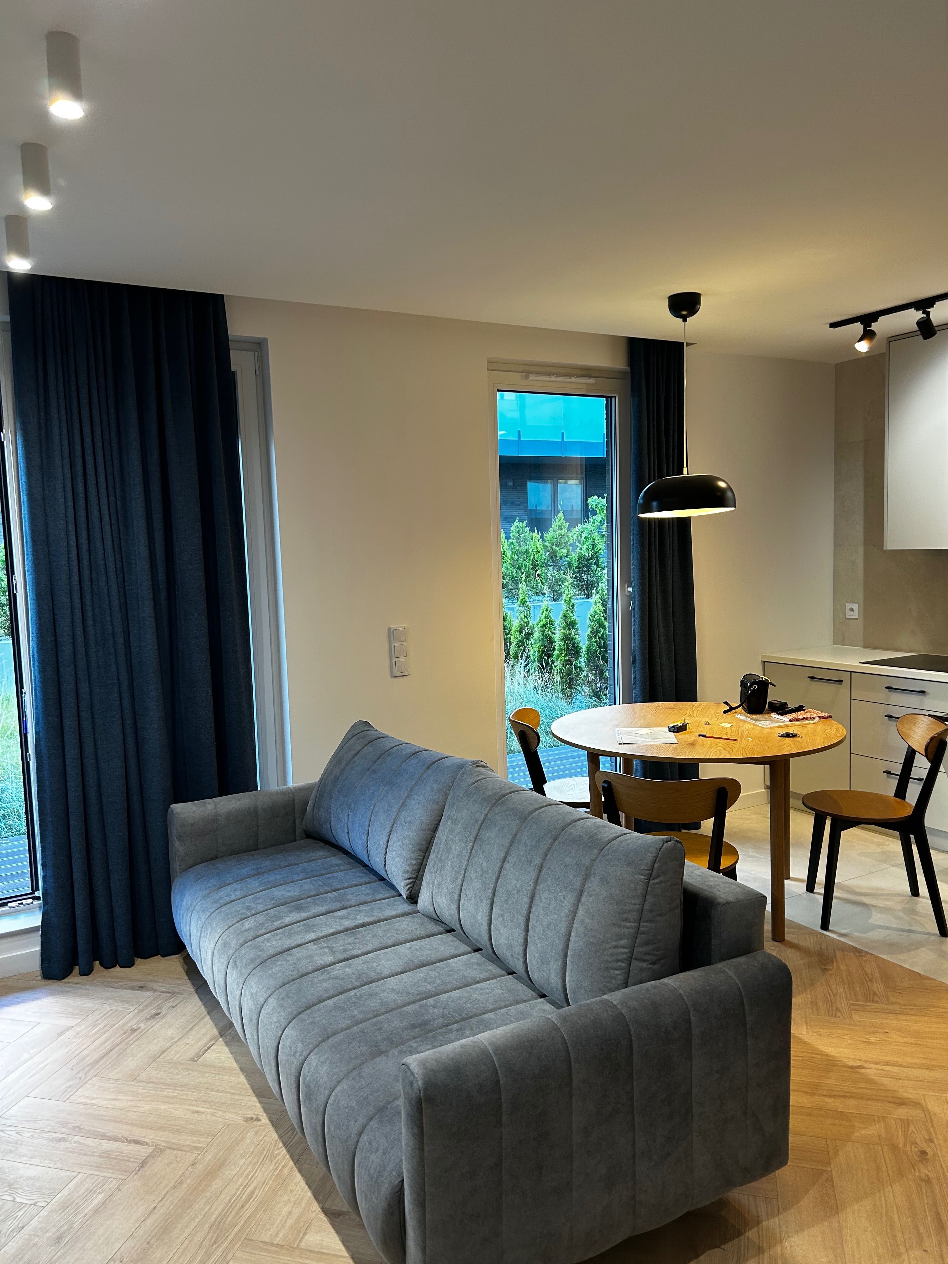 Nowoczesna sofa do Twojego apartamentu (nowa) sofa Marion Agata
